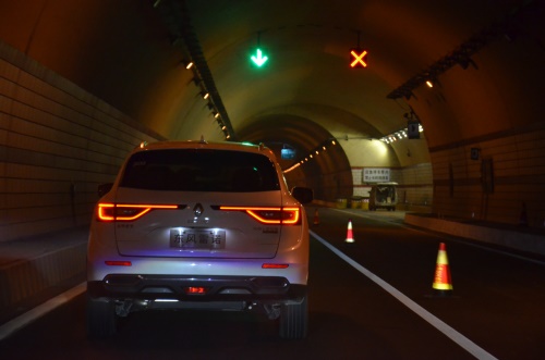 试驾2011雷诺科雷傲,2013款雷诺科雷傲进口2.5试驾