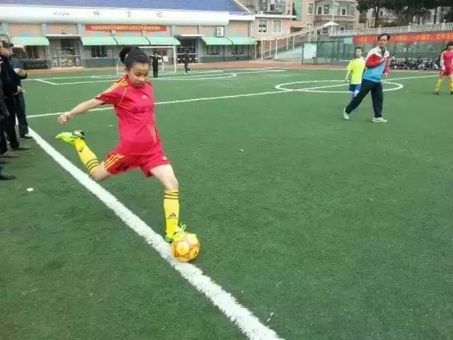 练好足球基本功,青少年校园足球政策