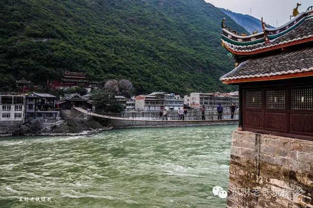 泸定桥因康熙御笔，红军一战，主席诗句而名扬天下！