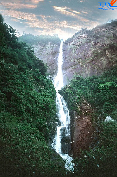 关于古代挂轴的诗句,古人随口的诗词是如何流传下来的