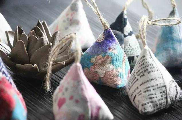 大牌香水浓香与淡香差距,大牌香水闻起来很贵