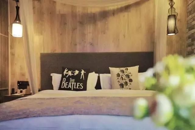 美豪皆丽致烟雨醉无锡