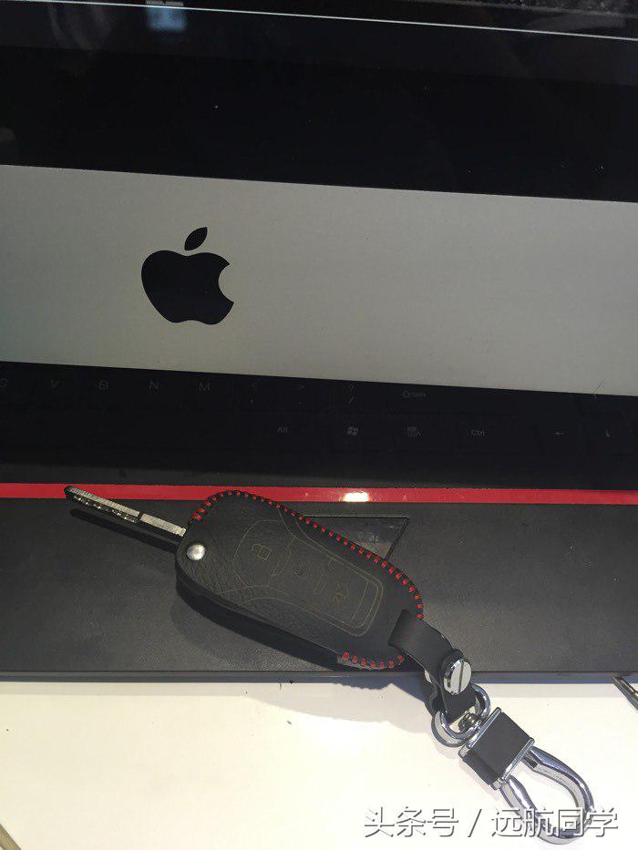 90后大学毕业生艰苦创业,喜提蒙迪欧1.5T时尚型