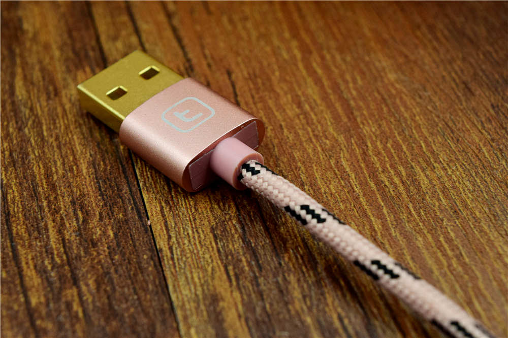 图拉斯磁吸充电宝iphone13实测,图拉斯充电120w快充线