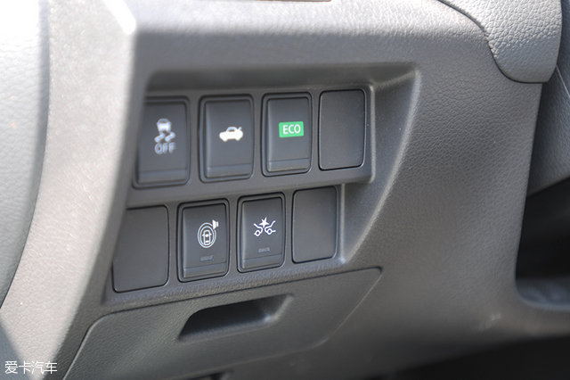 天籁主打就是静谧舒适,新款天籁的安全性