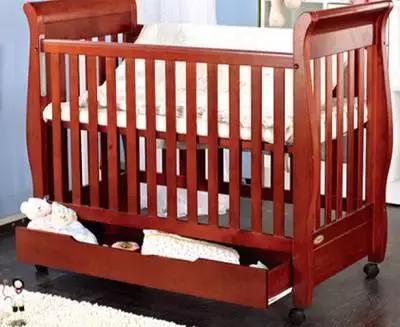 为宝宝挑选一款最合适的婴儿床,婴儿床到底怎么选