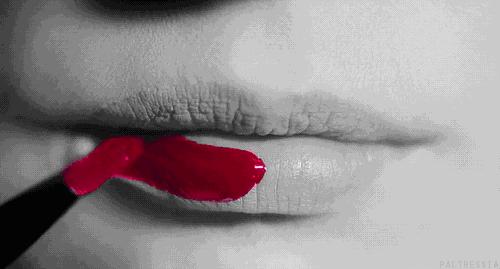 一支YSL就打发了女票，那一双NIKEMag呢？