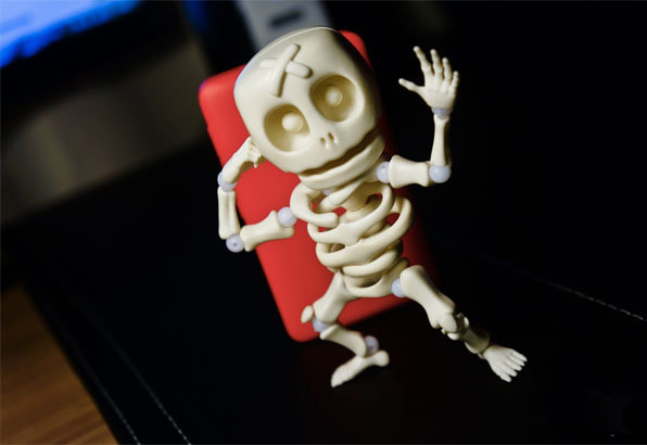 好好地吓人不好吗?干嘛要来抢萌物的饭碗!