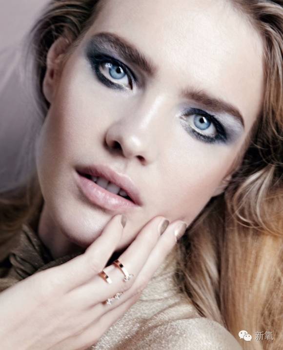 11岁卖水果，19岁嫁王室，29岁成LV太子妃……