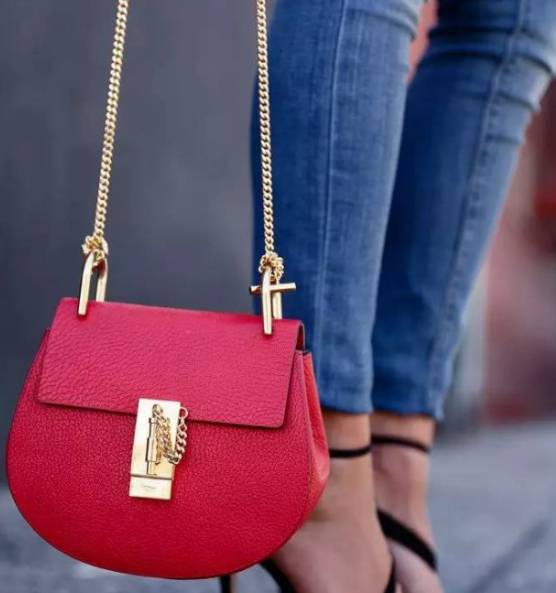 女士包怎么选款式,2016流行的女包款式有哪些呢