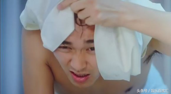 周星驰中年时候的颜值,周星驰年轻到现在的盛世容颜