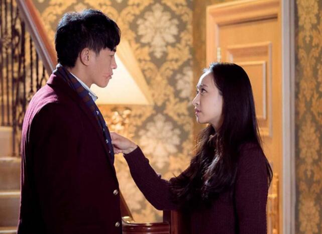 我变了法的对男友好，但他隐藏太深了，恋情成了两个女人的拉锯战