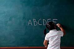 外国老爸带孩子到超市,带孩子去超市孩子好开心