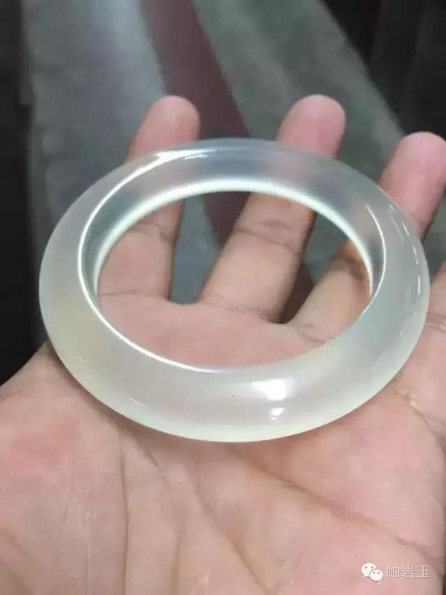 岫玉揭秘,关于岫玉秀玉的问题