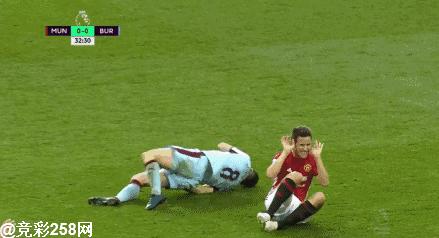 曼联诡异传球,曼联近7场被射门182次