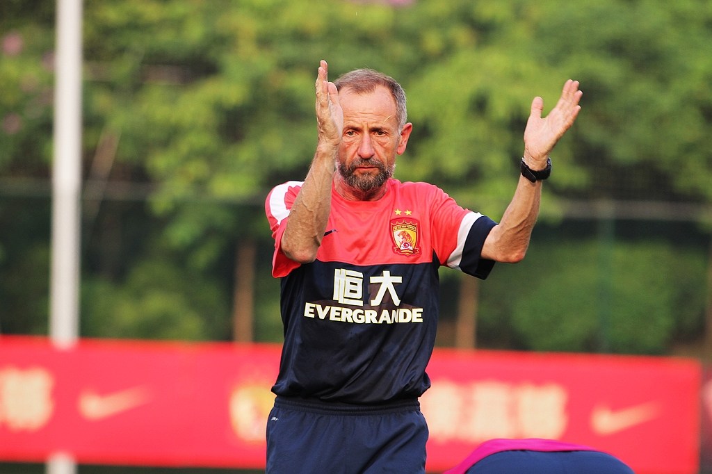 里皮的14亿年薪是整个团队的吗,里皮团队年薪多少人民币