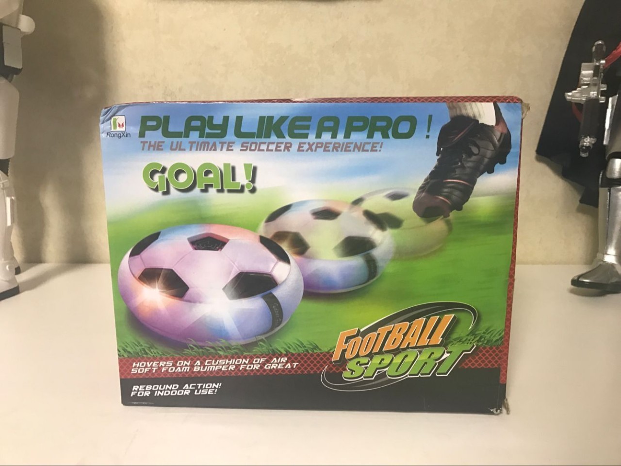 中国足球飞踢日本队,国足射门放高射炮