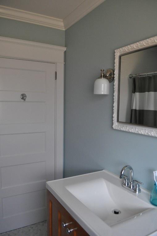 卫生间用铝合金门好还是木门好？看了很多遍，句句在理！我家就有