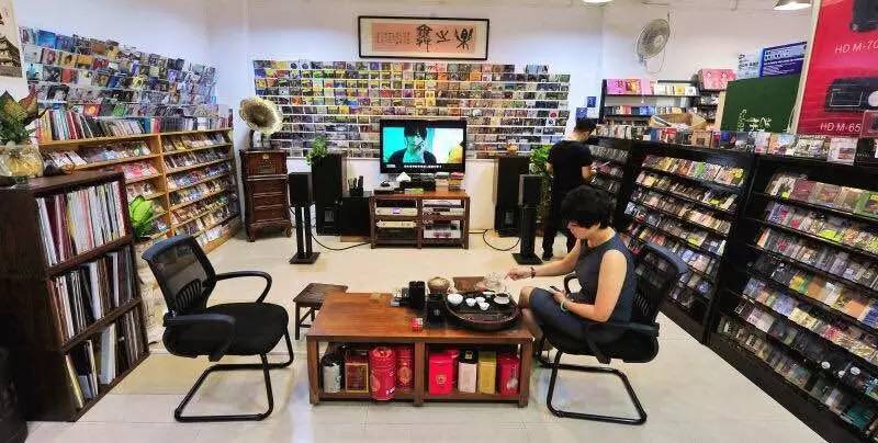 在艺士林唱片行品茶听音乐,看看精明的潮汕人过着怎样的生活