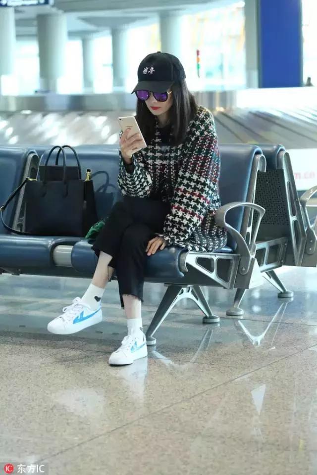 杨幂同款回力2022橙色板鞋,回力鞋子45元