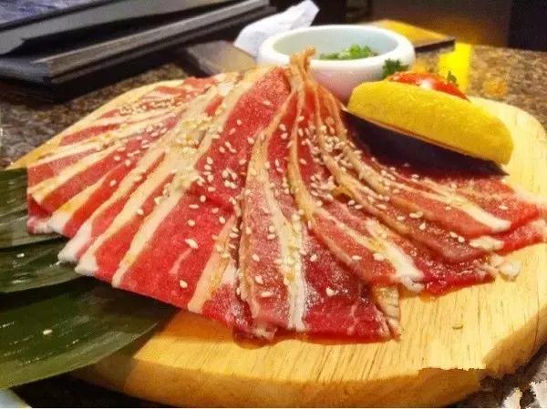 上海虹口糕团店在哪里,四川路有几个虹口糕团店