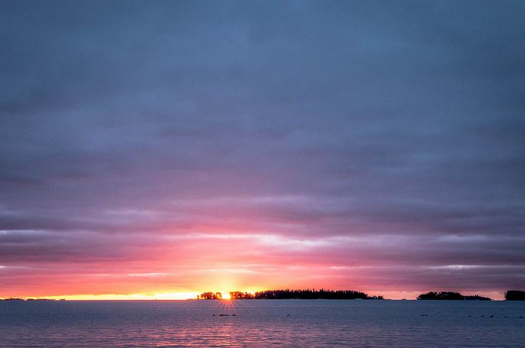 明明每一分钟都在想一个人,每一秒都想和你在一起小说