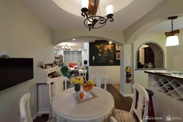 真实有效的餐厅设计,餐厅充分利用空间的餐桌