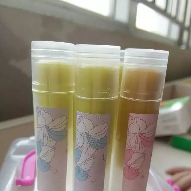 自制唇膏简单省钱,自制唇膏要多少钱