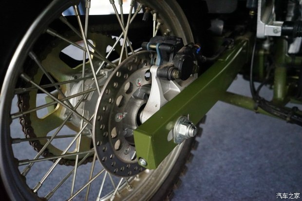 宋楠：评解放军嘉陵600*用军**摩托及技战术