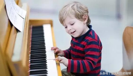 给孩子选择什么样的钢琴老师好,优秀钢琴教师特点