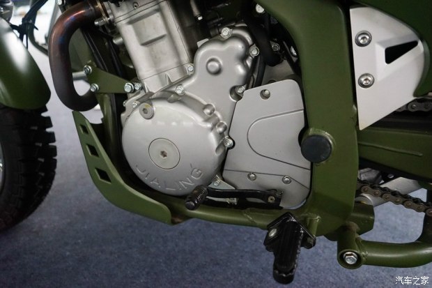 宋楠：评解放军嘉陵600*用军**摩托及技战术