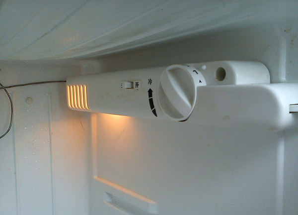 注意！冰箱响个不停其实是坏了！赶紧这样修修，别看到电费才后悔
