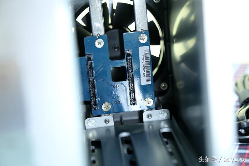 体验简单直接的TerraMasterD2-310