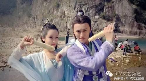 杨紫恋情疑曝光,杨紫和谁亲吻最甜蜜