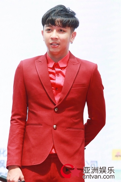 《越囧》定档11·25杀马特组合HKT亮相