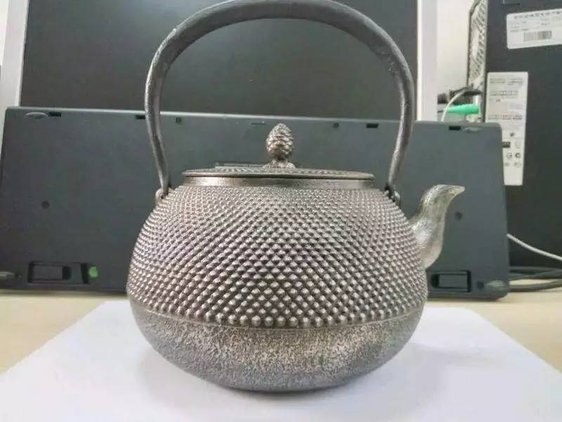 为什么要用铁壶煮水泡茶,铁壶陶壶银壶玻璃壶煮水泡茶区别