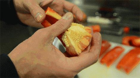 香蕉应该怎样剥,剥香蕉从哪里剥