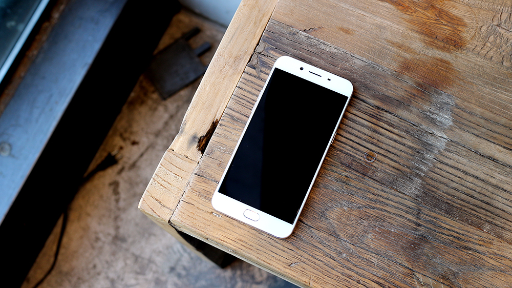 OPPOR9s测评：体验能否如外表一样美好？