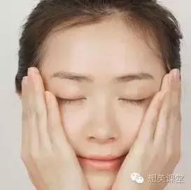 护肤保湿减皱纹,秋冬混干肌护肤步骤