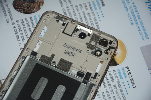 荣耀5a拆机教程,荣耀畅玩5a拆机视频教程