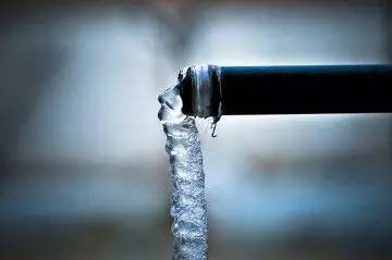 天气冷停水,由于极寒天气停水通知