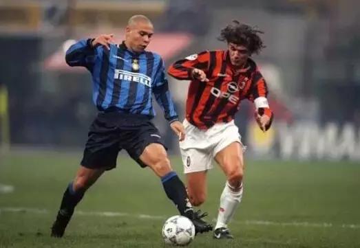 米兰德比看台文化,重温米兰德比战