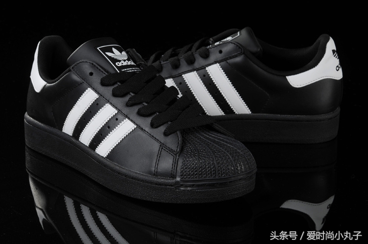 年薪10万职场男士穿衣指南第四弹：能穿一辈子的6款球鞋