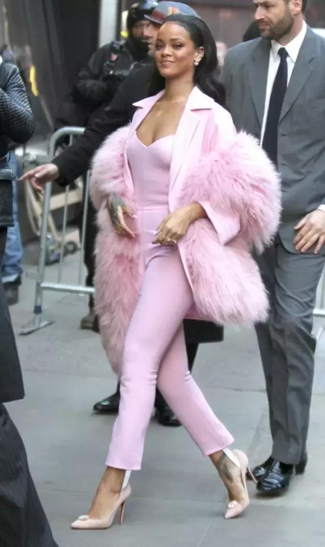 一万五的时髦,花五十块钱就能赶……然而我还是拒绝