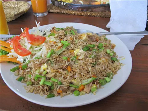 尼泊尔这个国家最喜欢吃什么 (西藏的尼泊尔美食)