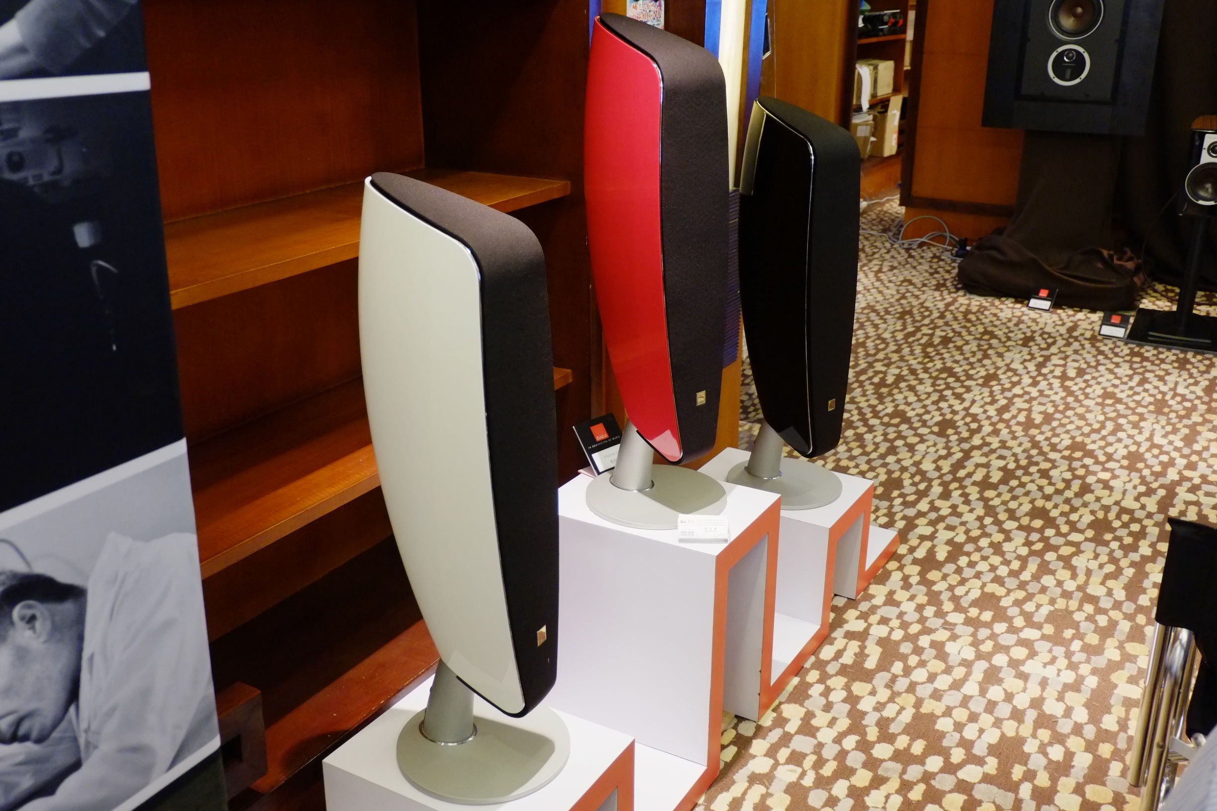 世界顶级音响博览会,世界顶级汽车音响展