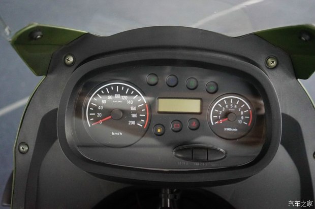 宋楠：评解放军嘉陵600*用军**摩托及技战术