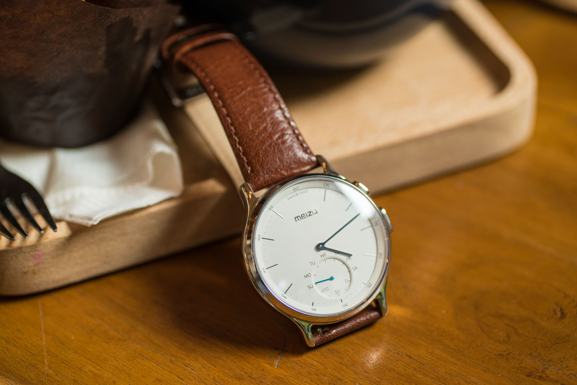 魅族轻智能手表与米家石英表,魅族mix轻智能手表