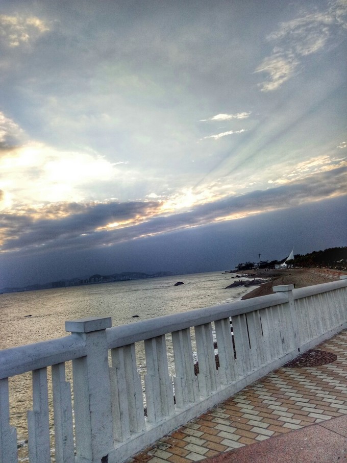 离开睁眼闭眼看见的城市，来到十一月小清新的厦门