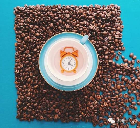 咖啡有助于抵抗抑郁，把咖啡馆开在医院里，压抑的时候我想喝咖啡